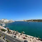 Ferry Ultracentral Location Valletta View Apartman Sliema