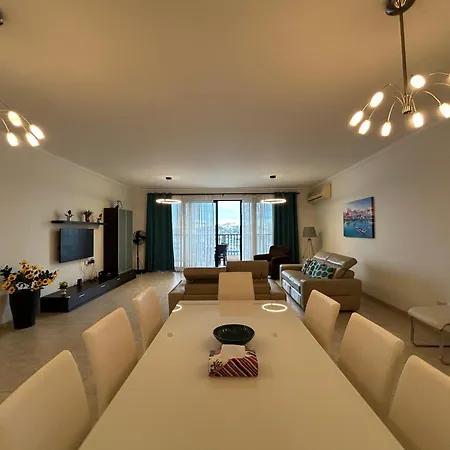 Ferry Ultracentral Location Valletta View *