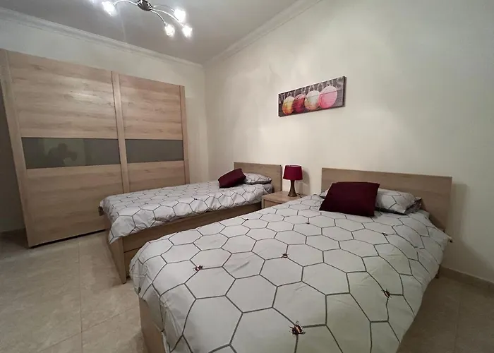 Ferry Ultracentral Location Valletta View Σλιέμα