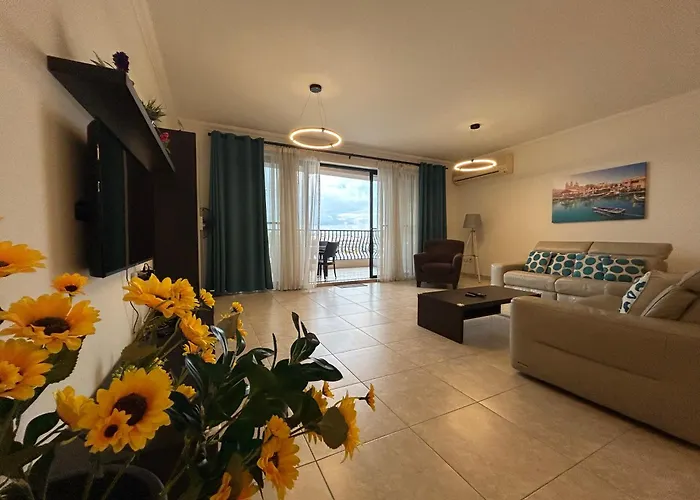 Ferry Ultracentral Location Valletta View