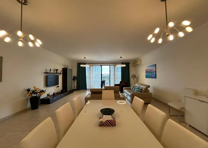 Ferry Ultracentral Location Valletta View *