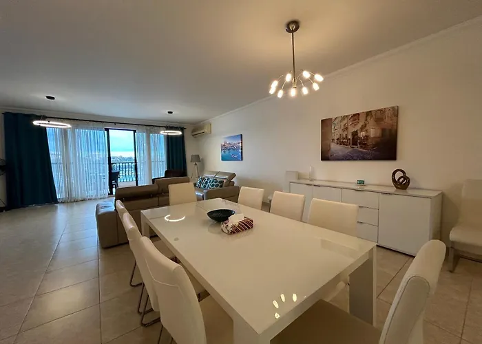 Ferry Ultracentral Location Valletta View Lägenhet Sliema